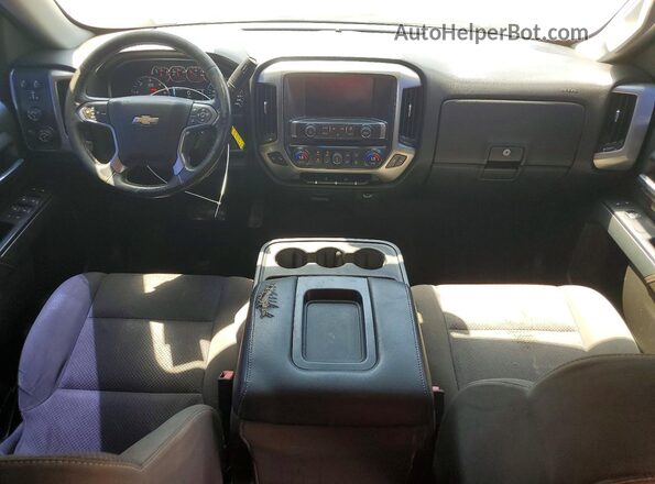 1GCVKREC5HZ194684 2017 CHEVROLET SILVERADO Серебряный Вид панели приборов
