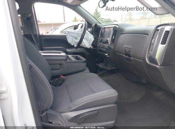 1GCVKREC5JZ166874 2018 CHEVROLET SILVERADO Белый Вид салона спереди