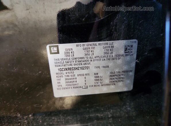 1GCVKREC6HZ162701 2017 CHEVROLET SILVERADO Black Widok komory silnika