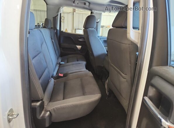 1GCVKREC7JZ285526 2018 CHEVROLET SILVERADO White Rear seats view