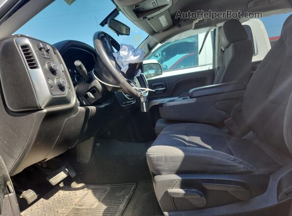 1GCVKREC7JZ285526 2018 CHEVROLET SILVERADO White Front interior view