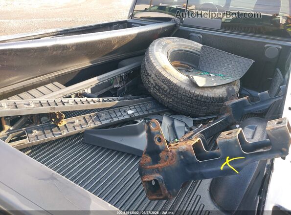 1GCVKRECXJZ338333 2018 CHEVROLET SILVERADO Черный Вид щитка приборов