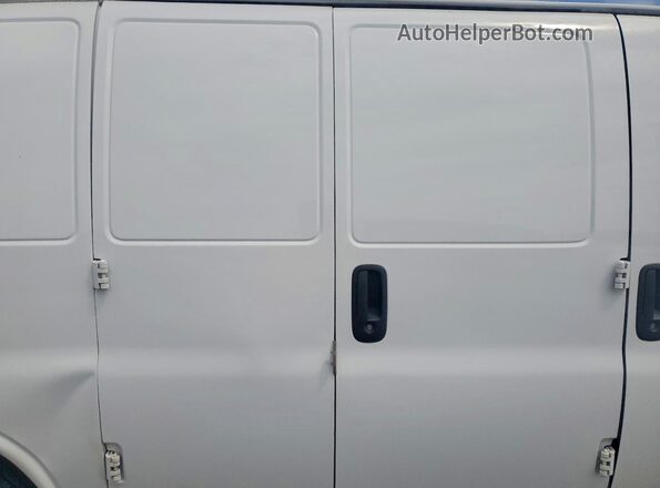 1GCWGAF74S1146608 2025 CHEVROLET EXPRESS Белый Вид задней части салона