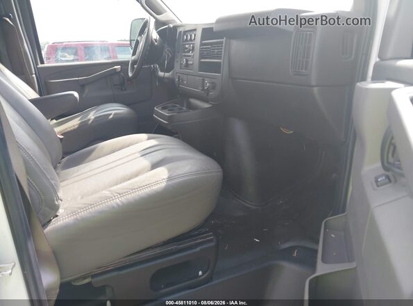 1GCWGAFF2G1330749 2016 CHEVROLET EXPRESS White VIN კოდის სტიკერის ხედი
