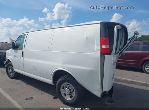 1GCWGAFF2G1330749 2016 CHEVROLET EXPRESS White 360 interior view