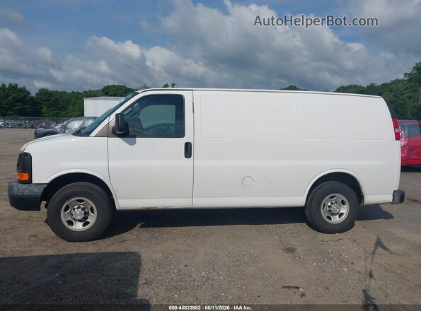 1GCWGAFF8G1335423 2016 CHEVROLET EXPRESS White Widok wnętrza 360 stopni