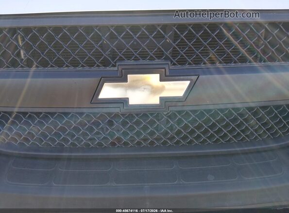 1GCWGAFG1J1277185 2018 CHEVROLET EXPRESS Silver Widok z przodu