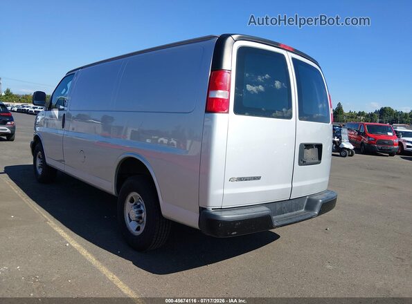 1GCWGAFG1J1277185 2018 CHEVROLET EXPRESS Silver Tył lewy