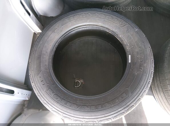 1GCWGAFG1J1277185 2018 CHEVROLET EXPRESS Silver Widok wnętrza z tyłu