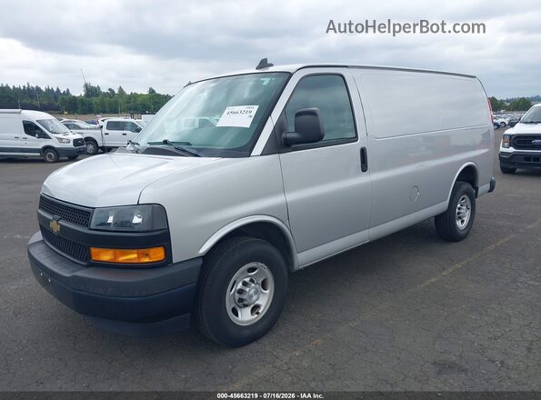 1GCWGAFG1J1288848 2018 CHEVROLET EXPRESS Silver Vista tres cuartos delantera izquierda