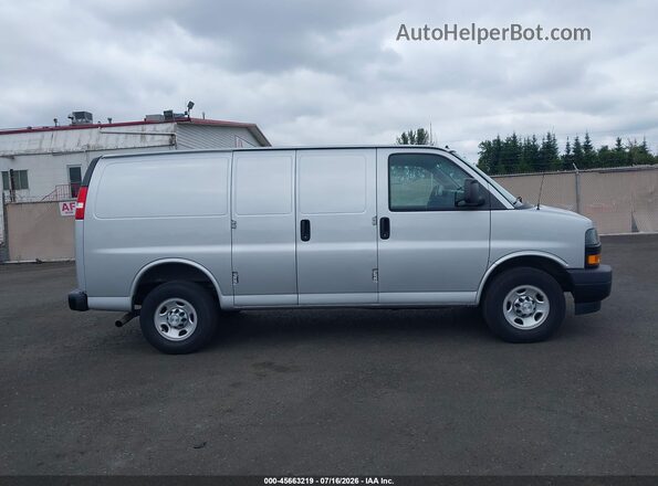 1GCWGAFG1J1288848 2018 CHEVROLET EXPRESS Silver Vista interior trasera