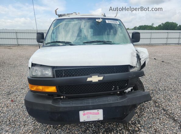 1GCWGAFP1J1197823 2018 CHEVROLET EXPRESS White Vista frontal