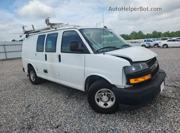 1GCWGAFP1J1197823 2018 CHEVROLET EXPRESS White Delantero derecho