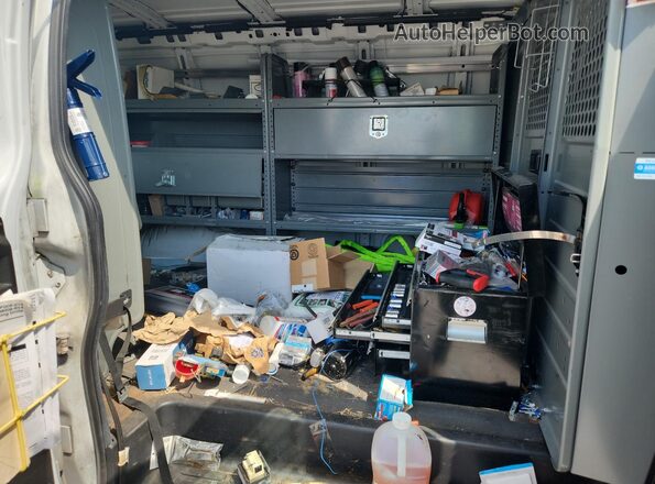1GCWGAFP1J1197823 2018 CHEVROLET EXPRESS White Vista interior trasera