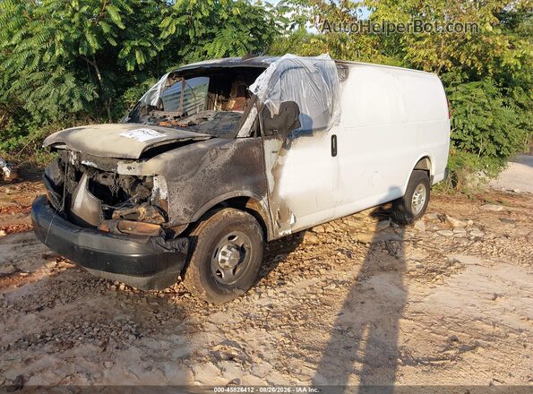 1GCWGAFP1M1254591 2021 CHEVROLET EXPRESS White Vista tres cuartos delantera izquierda