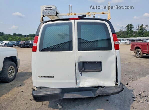 1GCWGAFP1M1257118 2021 CHEVROLET EXPRESS White Вид ззаду