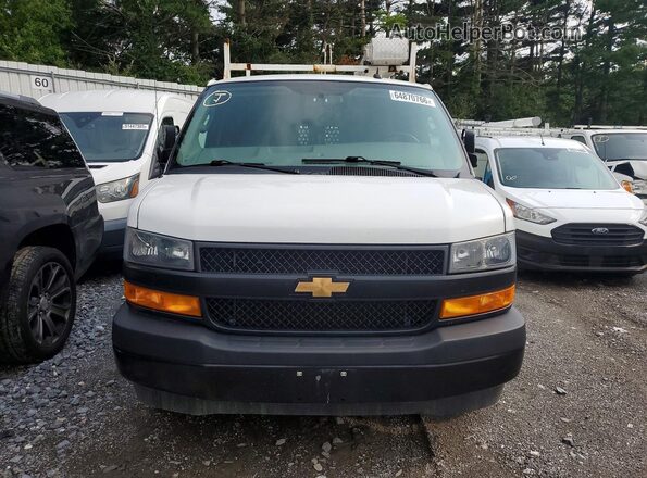 1GCWGAFP1M1257118 2021 CHEVROLET EXPRESS White Вид спереду