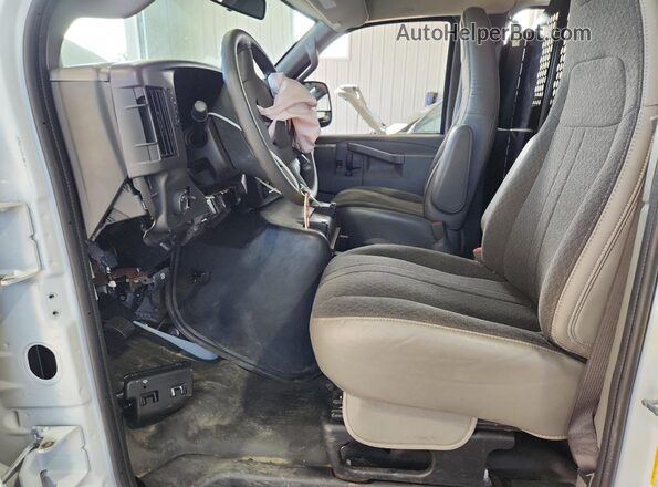 1GCWGAFP2S1160202 2025 CHEVROLET EXPRESS White 