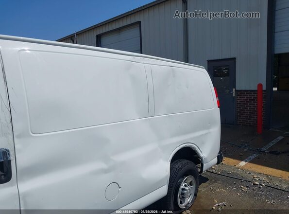 1GCWGAFP3P1121061 2023 CHEVROLET EXPRESS White Front view