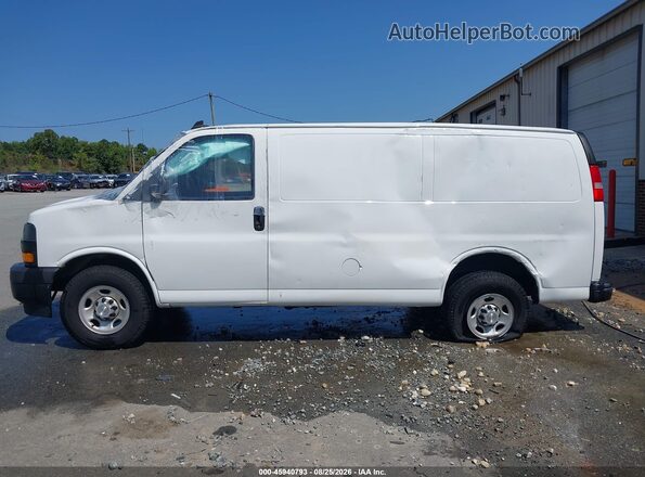 1GCWGAFP3P1121061 2023 CHEVROLET EXPRESS White 360 interior view