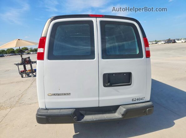 1GCWGAFP5R1210374 2024 CHEVROLET EXPRESS White Vista trasera