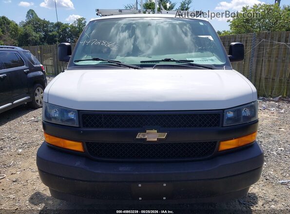 1GCWGAFP6J1333895 2018 CHEVROLET EXPRESS White Vista del cuadro de instrumentos