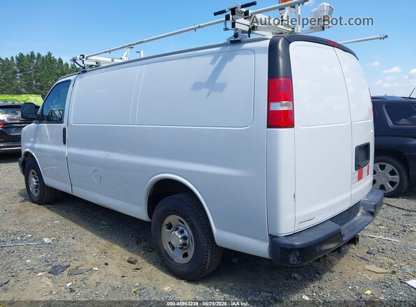 1GCWGAFP6J1333895 2018 CHEVROLET EXPRESS White Trasero izquierdo