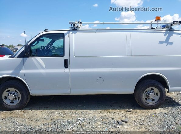 1GCWGAFP6J1333895 2018 CHEVROLET EXPRESS White Vista interior de 360 grados
