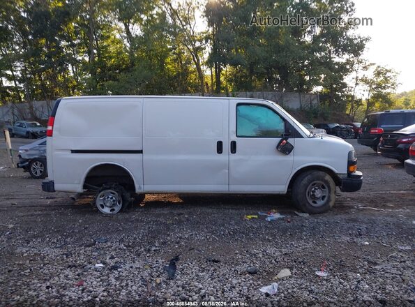 1GCWGAFP7M1309769 2021 CHEVROLET EXPRESS Белый Вид задней части салона