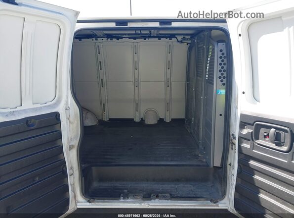 1GCWGAFP7R1238757 2024 CHEVROLET EXPRESS White Vista de la etiqueta del VIN