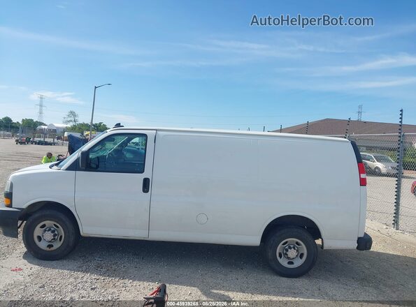 1GCWGAFP9M1305318 2021 CHEVROLET EXPRESS White 360 interior view