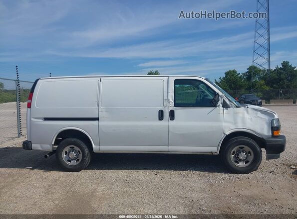 1GCWGAFP9M1305318 2021 CHEVROLET EXPRESS White Rear interior view