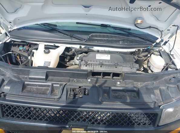 1GCWGAFP9M1305318 2021 CHEVROLET EXPRESS White Rear view