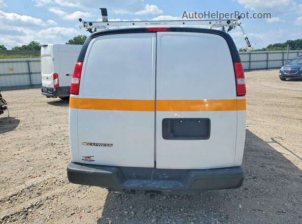 1GCWGAFP9S1273340 2025 CHEVROLET EXPRESS White Вид ззаду