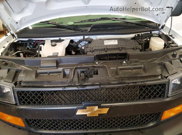 1GCWGAFP9S1273340 2025 CHEVROLET EXPRESS White Вид підкапотного простору