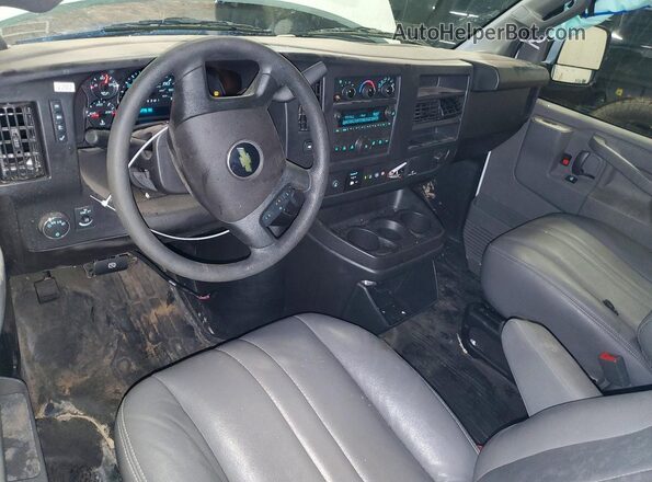 1GCWGAFP9S1273340 2025 CHEVROLET EXPRESS White Вид панелі приладів