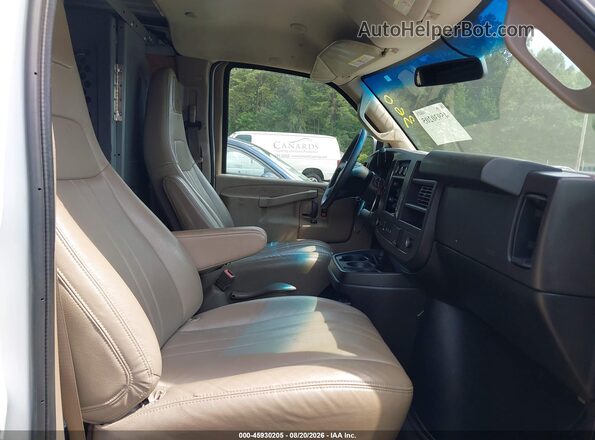 1GCWGAFPXK1171612 2019 CHEVROLET EXPRESS Белый Вид салона спереди