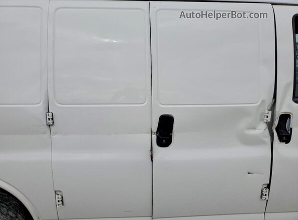 1GCWGAFPXP1160309 2023 CHEVROLET EXPRESS White Rear interior view