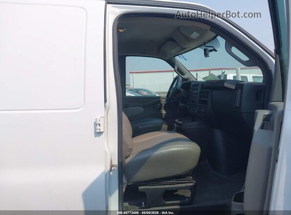 1GCWGBFPXM1149599 2021 CHEVROLET EXPRESS White Вид салону спереду