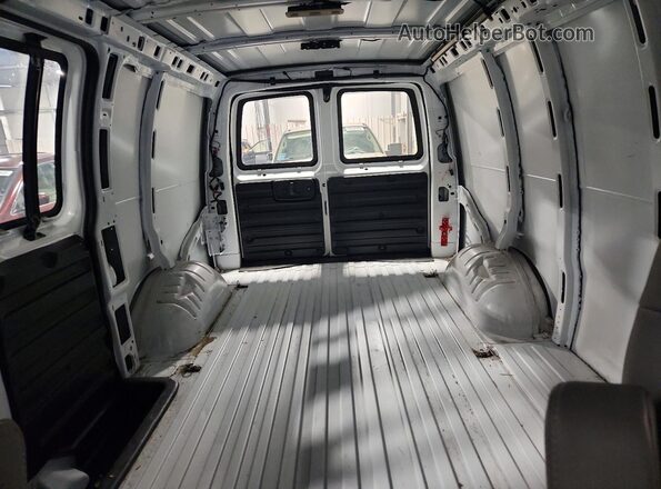 1GCZGGF71S1106325 2025 CHEVROLET EXPRESS White უკანა სავარძლების ხედი