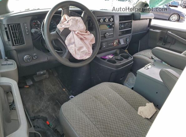1GCZGGF75S1103718 2025 CHEVROLET EXPRESS Белый Вид панели приборов