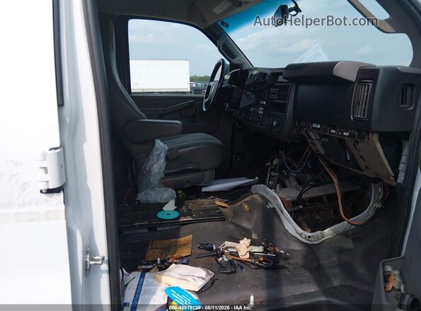 1GCZGHFF4H1314625 2017 CHEVROLET EXPRESS White Vista interior delantera