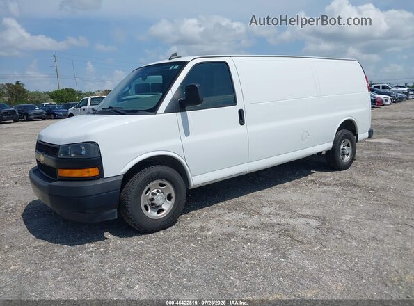 1GCZGHFG9J1300685 2018 CHEVROLET EXPRESS White Передня ліва чверть
