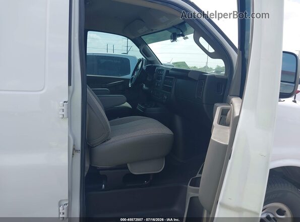 1GCZGHFP9P1105839 2023 CHEVROLET EXPRESS White Вид салону спереду