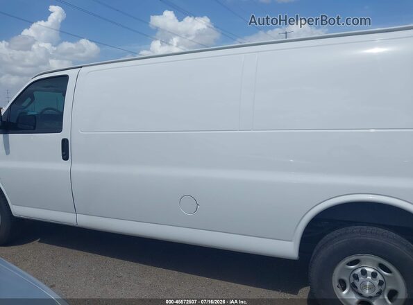 1GCZGHFP9P1105839 2023 CHEVROLET EXPRESS White Панорамний вид салону 360°