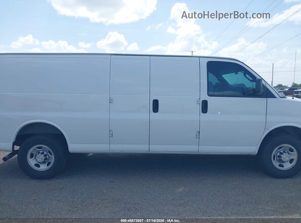 1GCZGHFP9P1105839 2023 CHEVROLET EXPRESS White Вид задньої частини салону