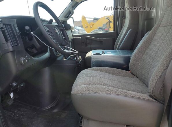 1GD07RF75S1190195 2025 GMC SAVANA White Սալոնի դիմացի տեսք