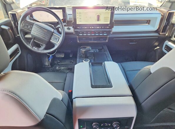 1GKB0NDE6RU109441 2024 GMC HUMMER White Vista del salpicadero