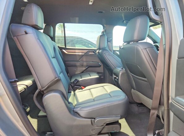 1GKENKKS2TJ370094 2026 GMC ACADIA Gray Widok wnętrza z tyłu