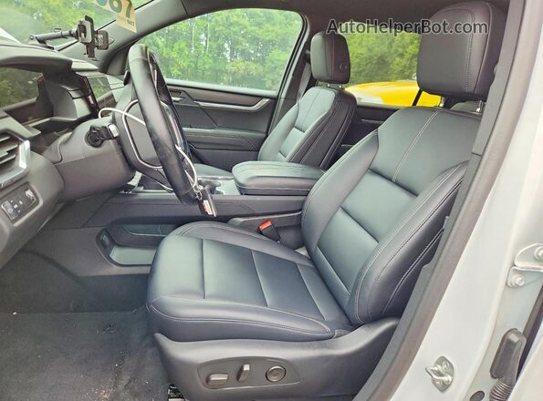1GKENKKS6RJ240764 2024 GMC ACADIA Белый Вид салона спереди
